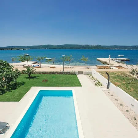Roberta Villa Turanj